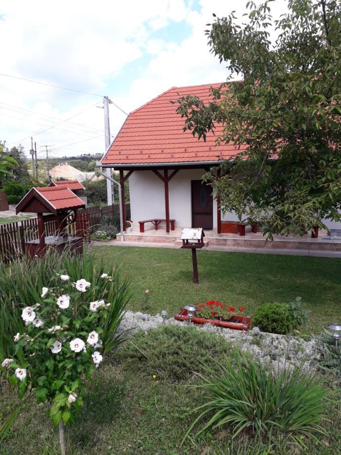 Mátyás Madár Vendégház Tard Esterno foto