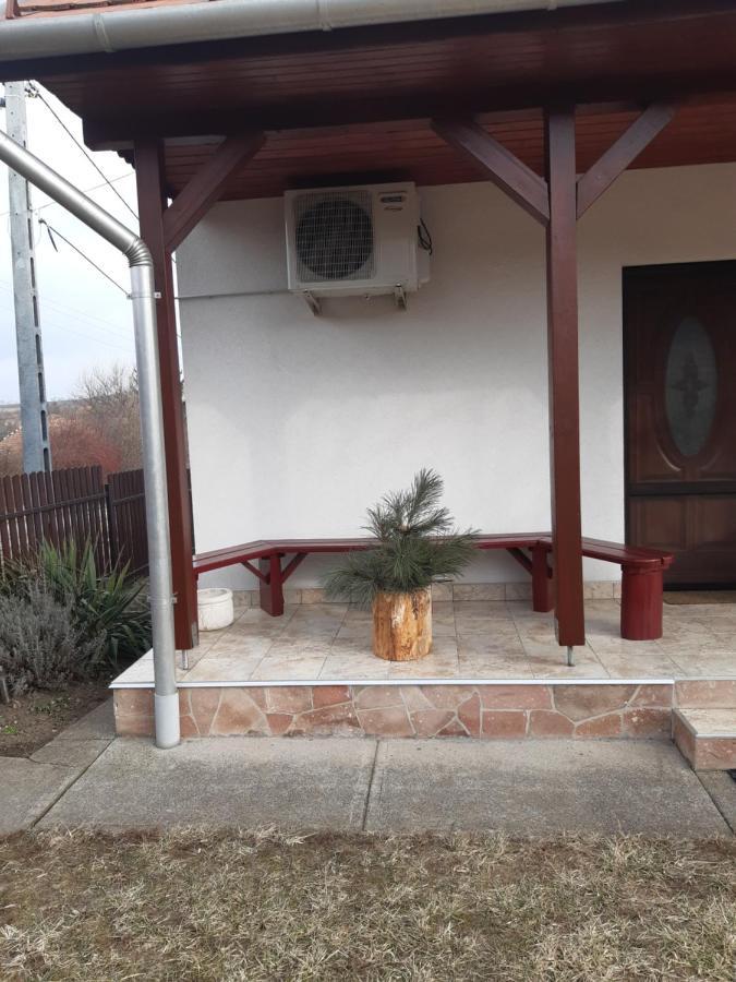 Mátyás Madár Vendégház Tard Esterno foto