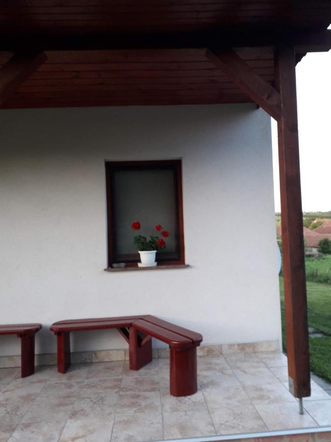 Mátyás Madár Vendégház Tard Esterno foto